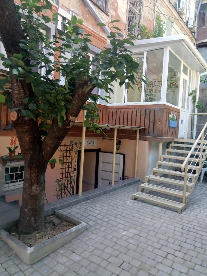 Женский Hostel Dvor Одесса Экстерьер фото
